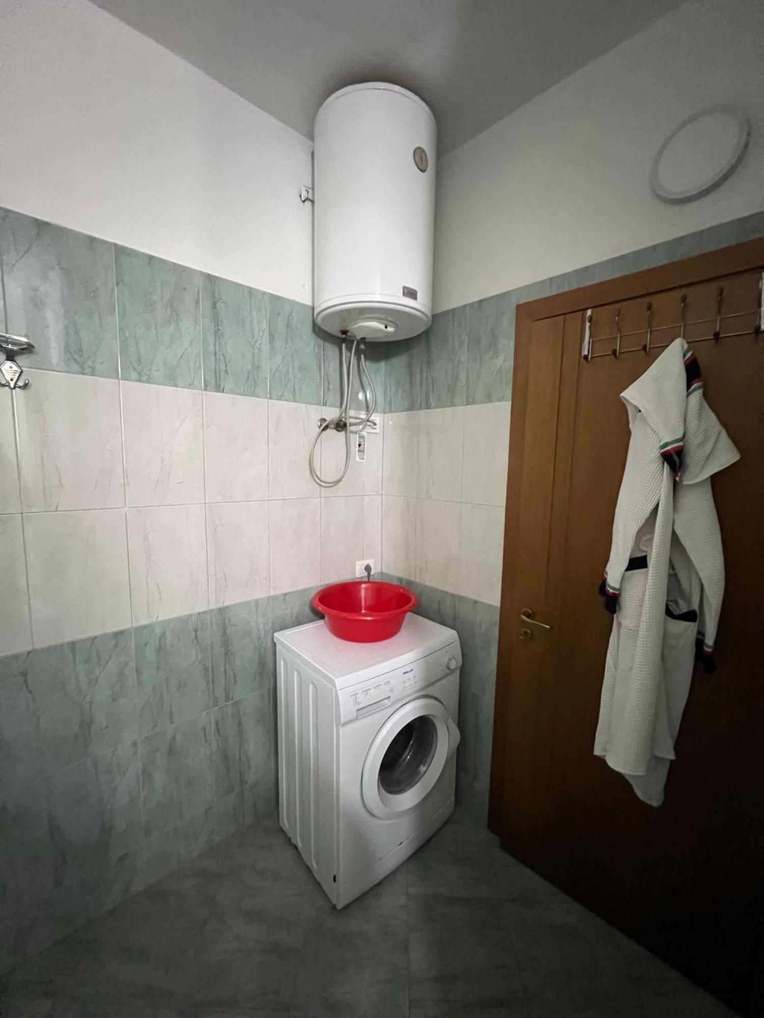 Apartment Vivi La Tua Con L'appartamento 1 Di Ervin! Enjoy Your With Ervin's 1!