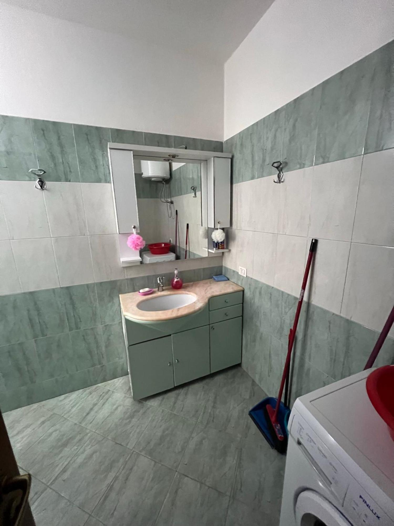 Apartment Vivi La Tua Con L'appartamento 1 Di Ervin! Enjoy Your With Ervin's 1! *