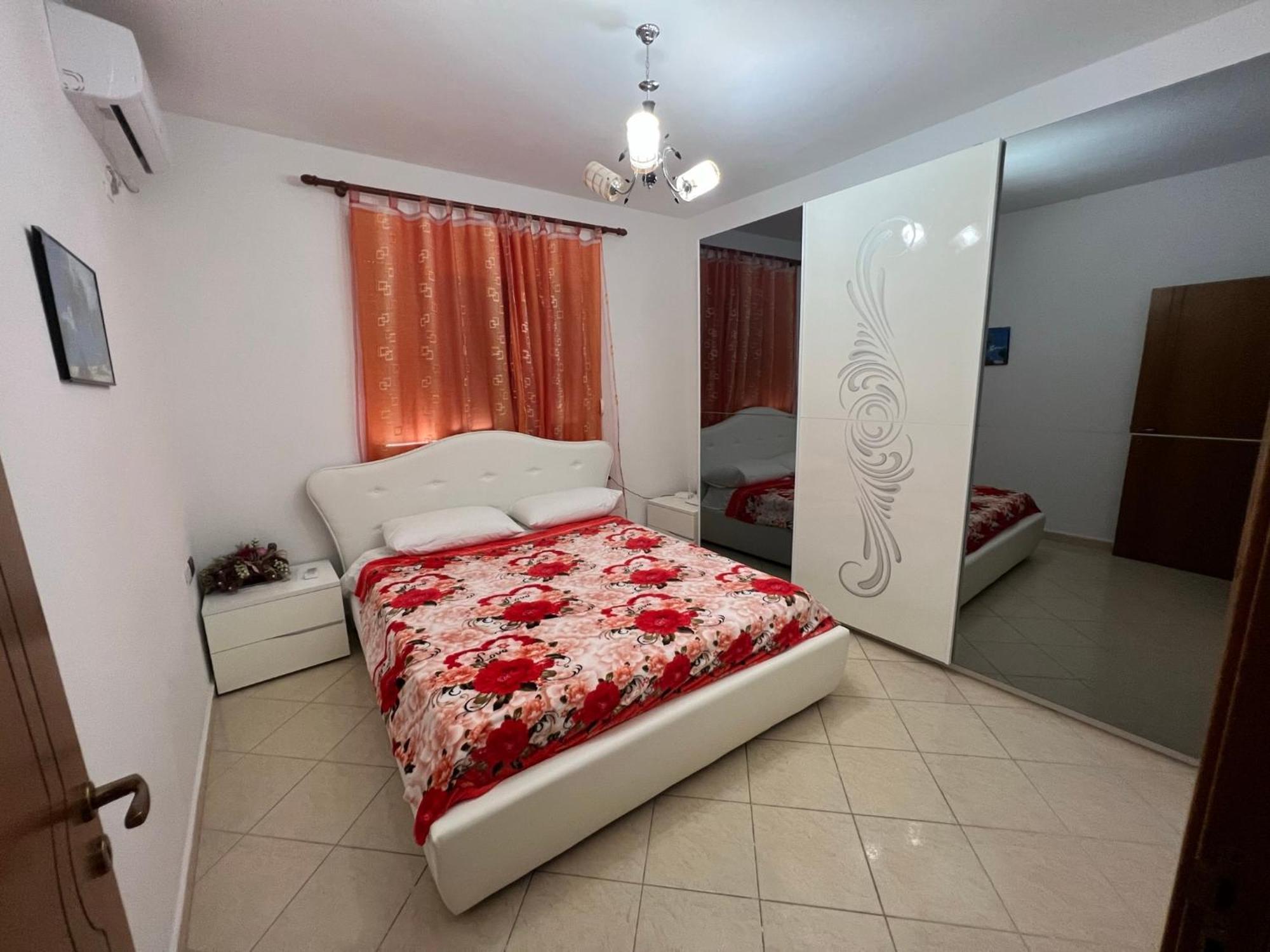 Vivi La Tua Con L'appartamento 1 Di Ervin! Enjoy Your With Ervin's 1! Apartment